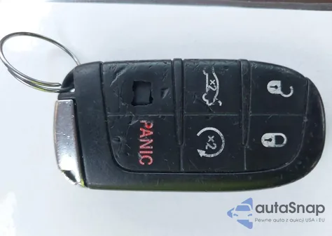 2015 Chrysler 200 C z USA, uszkodzony, nr VIN 1C3CCCCG0FN721594